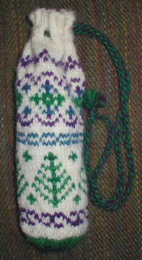 Knit water bottle carrier